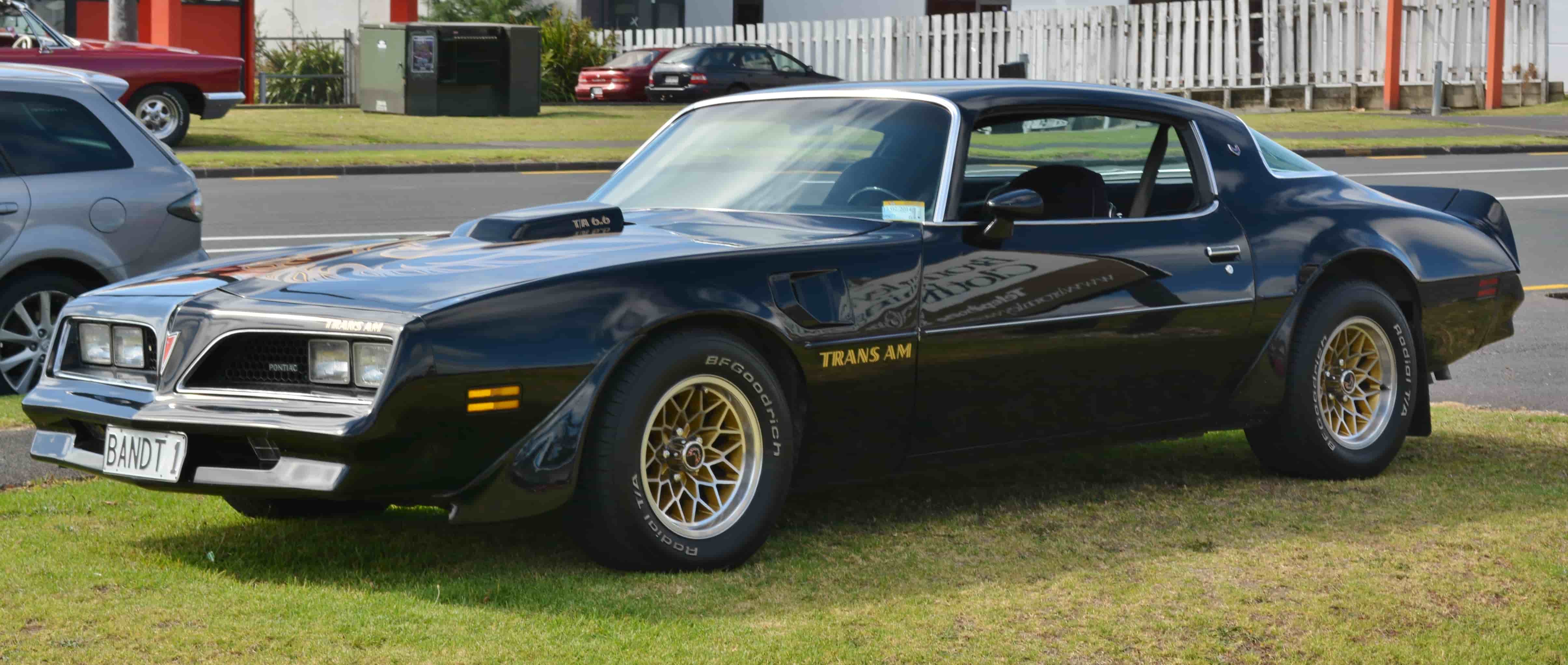 BO ‘THE BANDIT’ DARVILLE’S 1977 PONTIAC TRANS AM FRONT